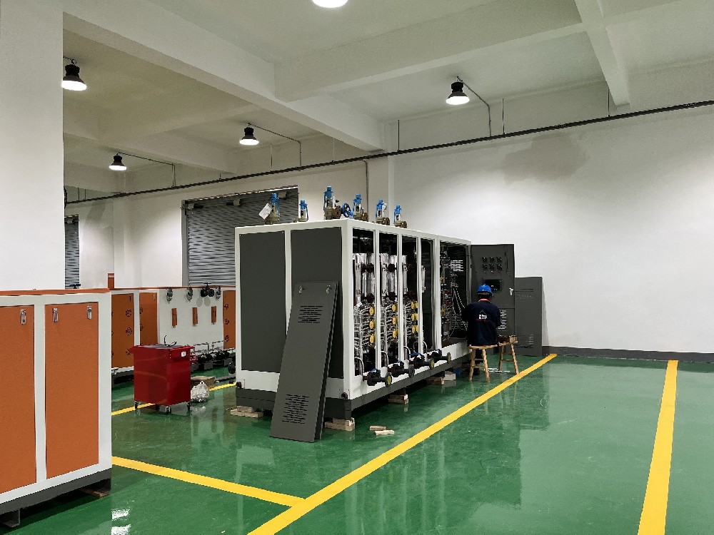 蒸汽发生器迅速传递热量,实现对香菇的快速烘干